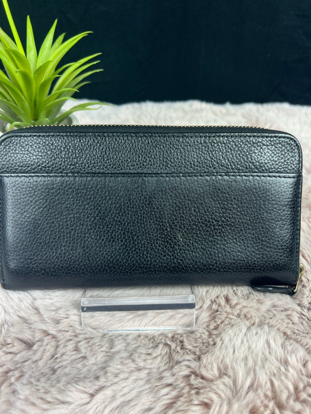 COACH Black Polished Pebble Leather Accordion Zip Around Wallet - EUC - Picture 2 of 9